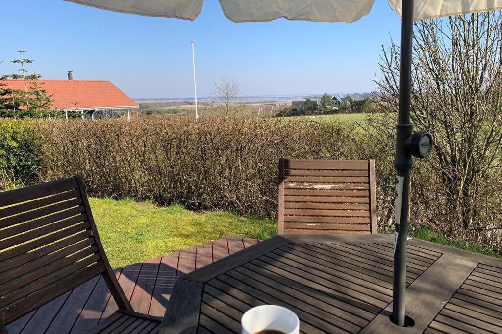 Thatched Holiday Home In Struer, Jutland With A View Exterior foto